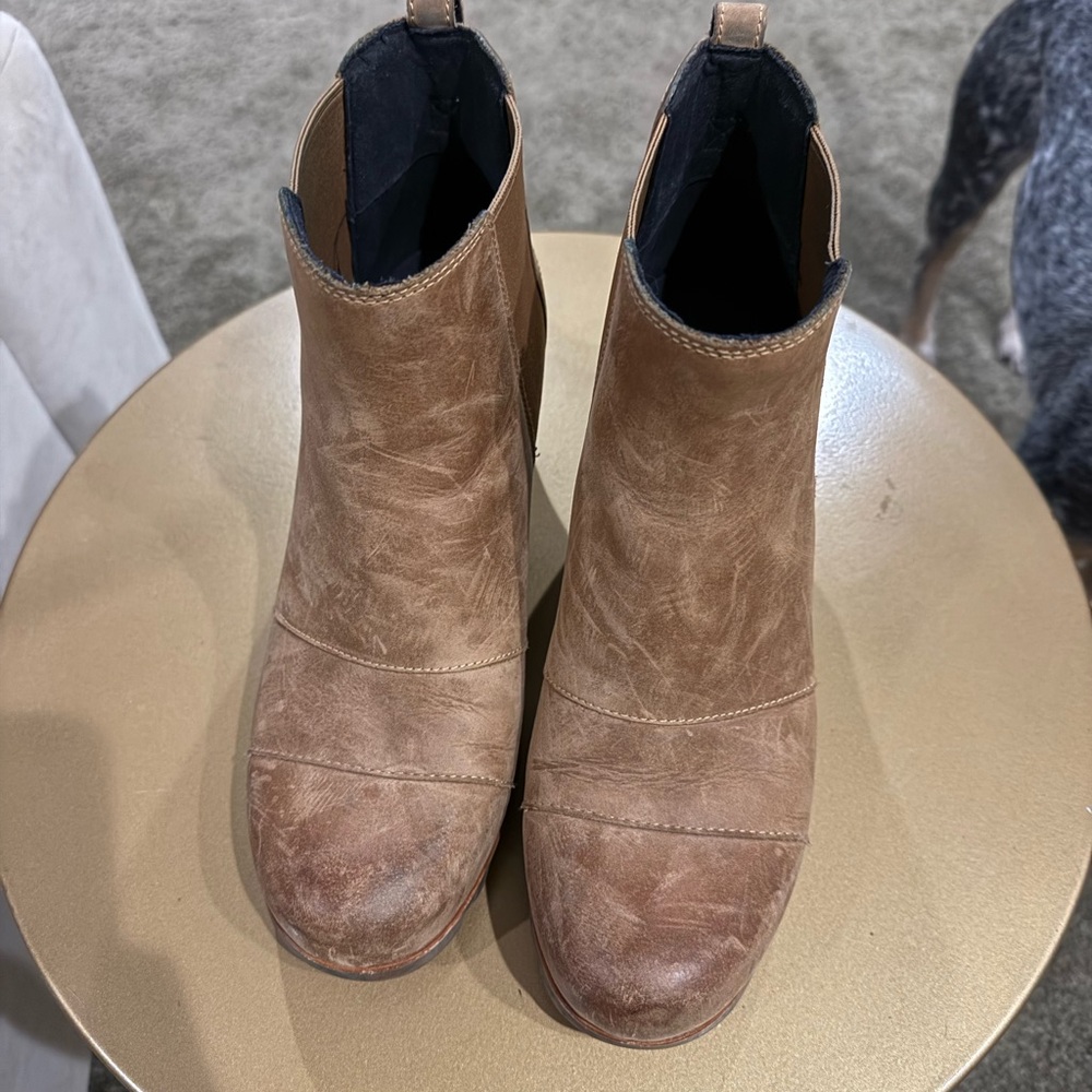 Sorel.  Size 10.  Brown Leather Ankle Boots